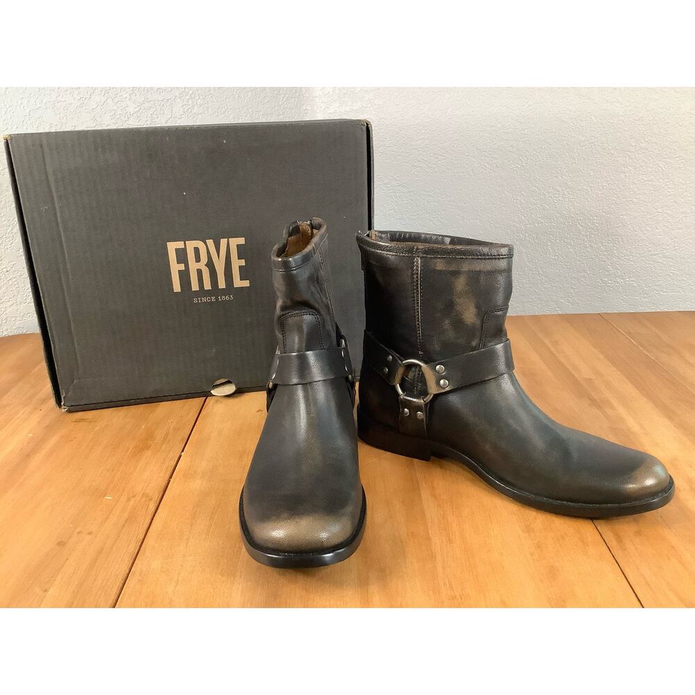 Frye Woman’s 8M Phillip Harness Short Dark Brown Boots, New